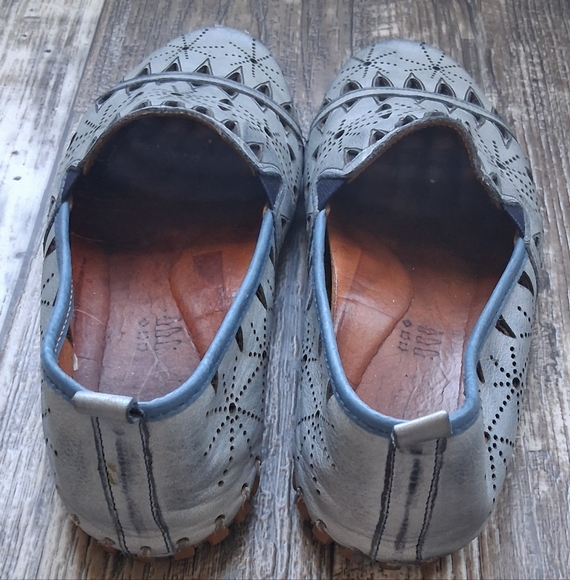 Spring Step Blue Perforated Flats - Picture 3 of 4